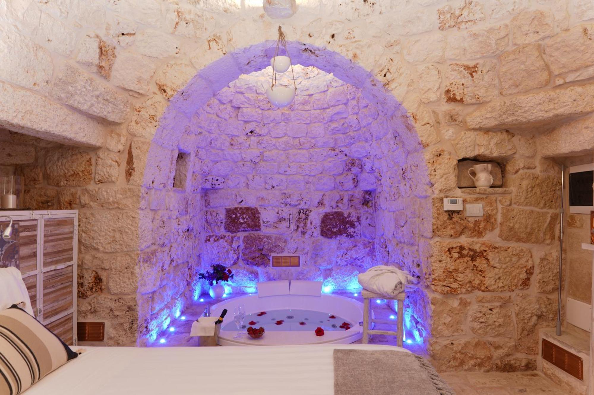 فندق Relais Il Trullo Della Rupe أوستوني المظهر الخارجي الصورة